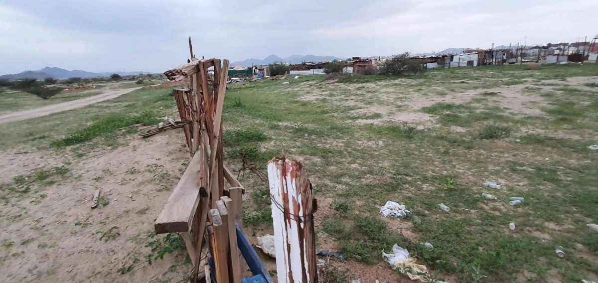 حظائر أغنام في أحد الموقع البرية بالعاصمة المقدسة (مكة) 