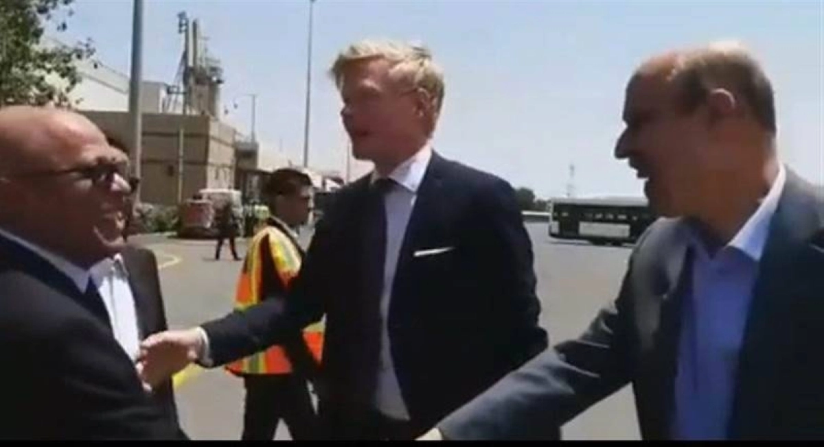 

وصول المبعوث الأممي إلى صنعاء                        (مكة)