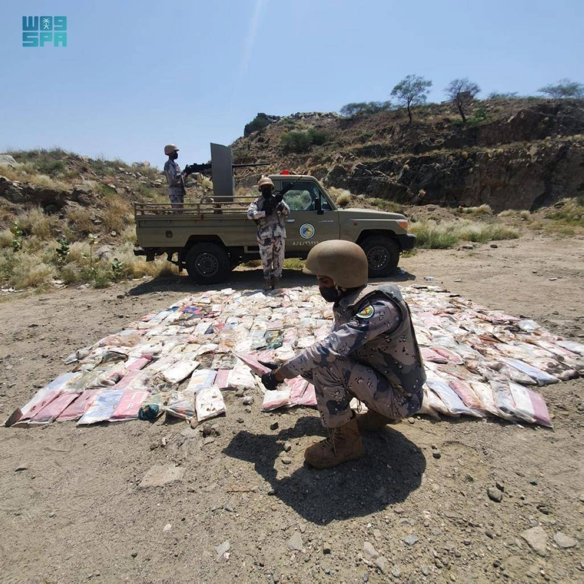 

من المخدرات المضبوطة                                  (مكة)