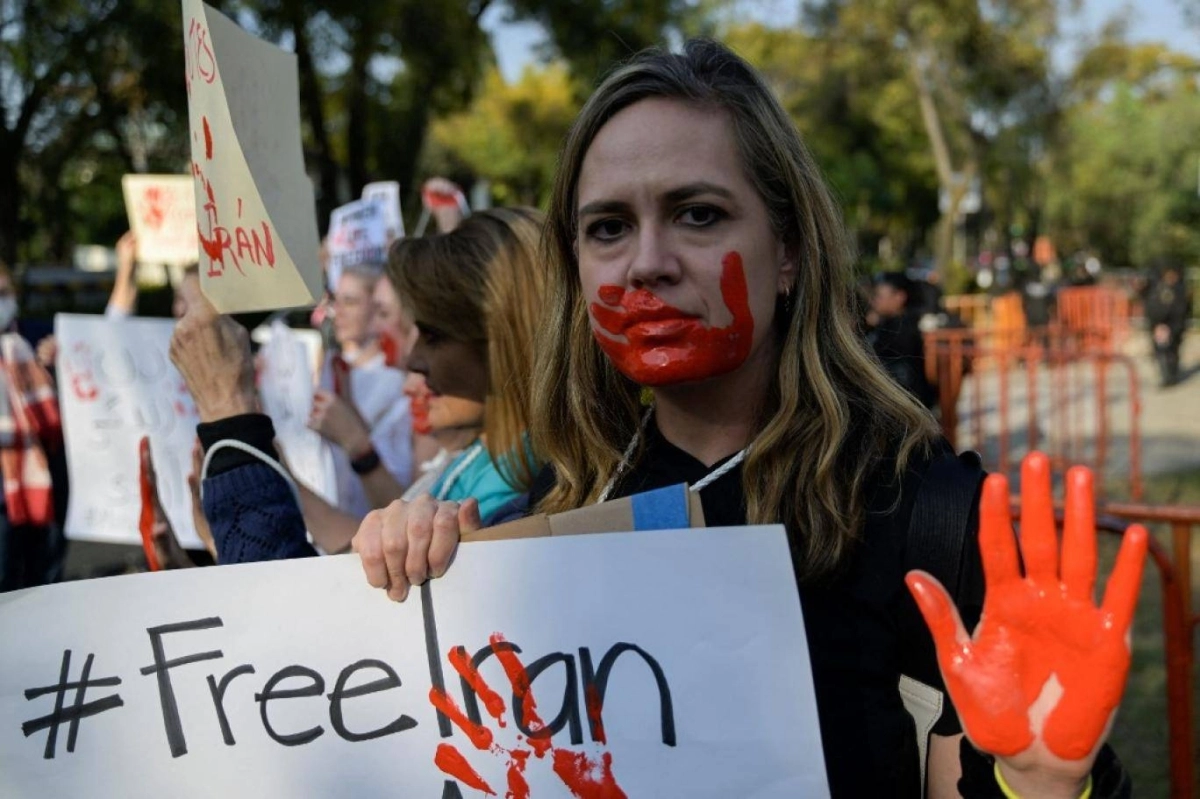 

‏‏قمع الملالي للاحتجاجات فجر الغضب الأوروبي                                      (مكة)