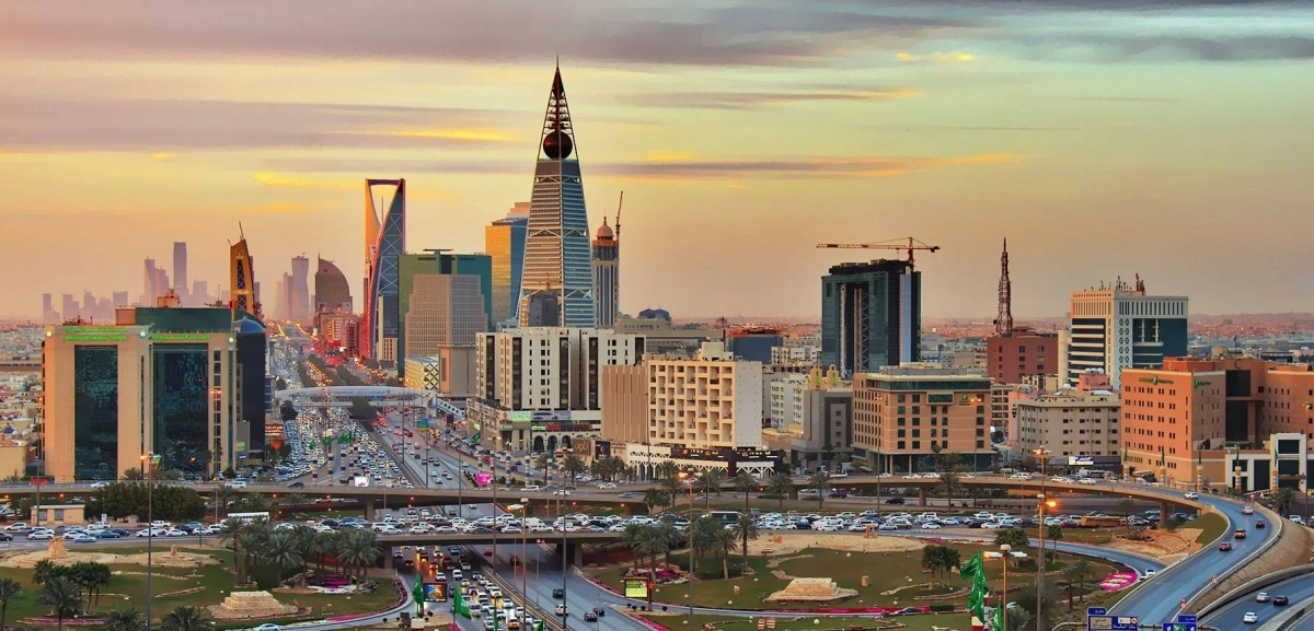 

جانب من مدينة الرياض                          (مكة)