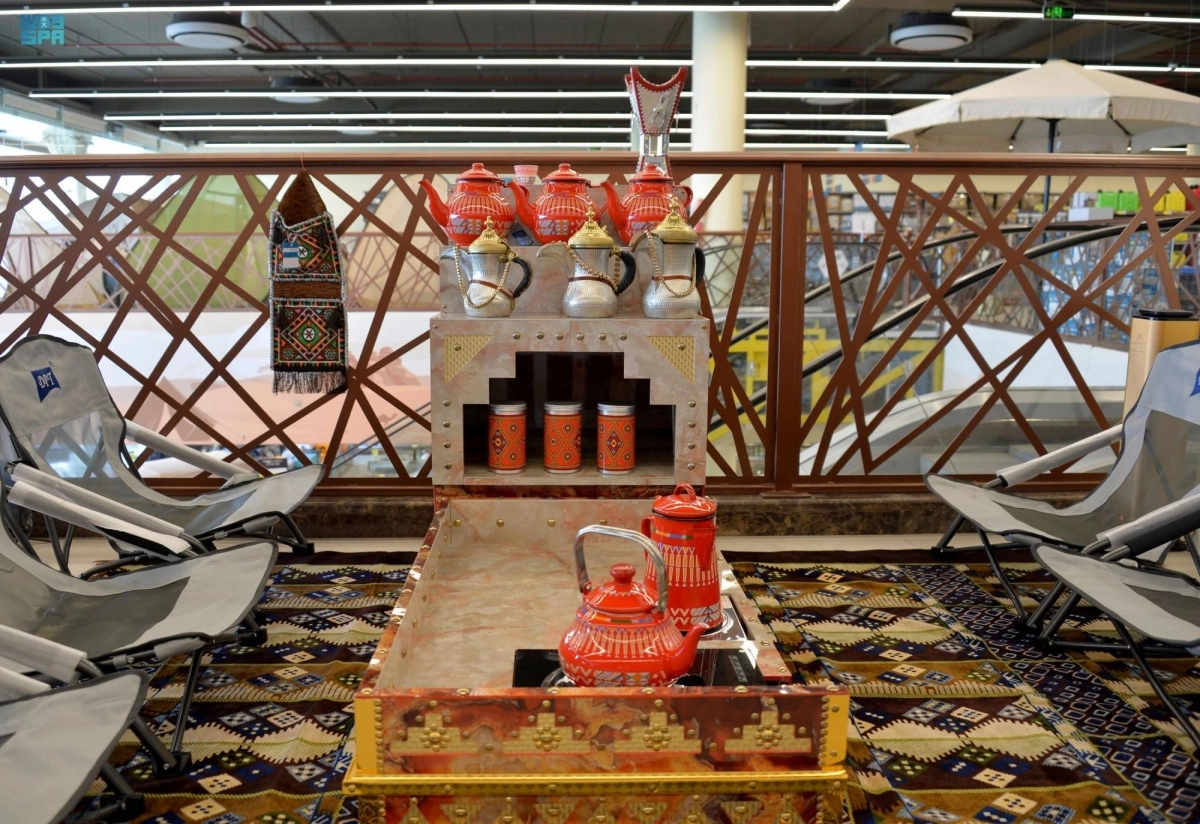 إقبال كبير على شراء مستلزمات الرحلات (مكة)