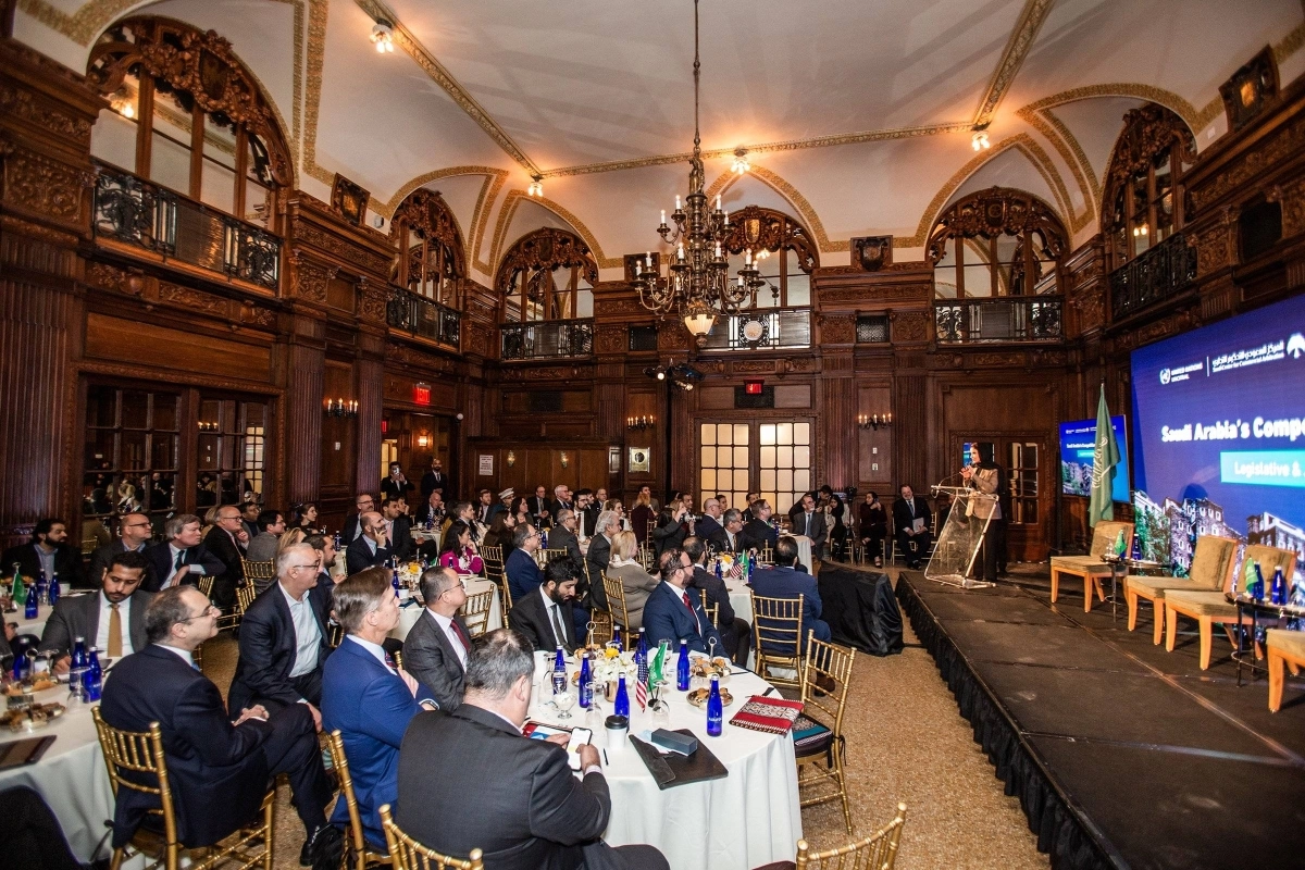 

حضور الجلسة الحواري في نيويورك                                              (مكة)