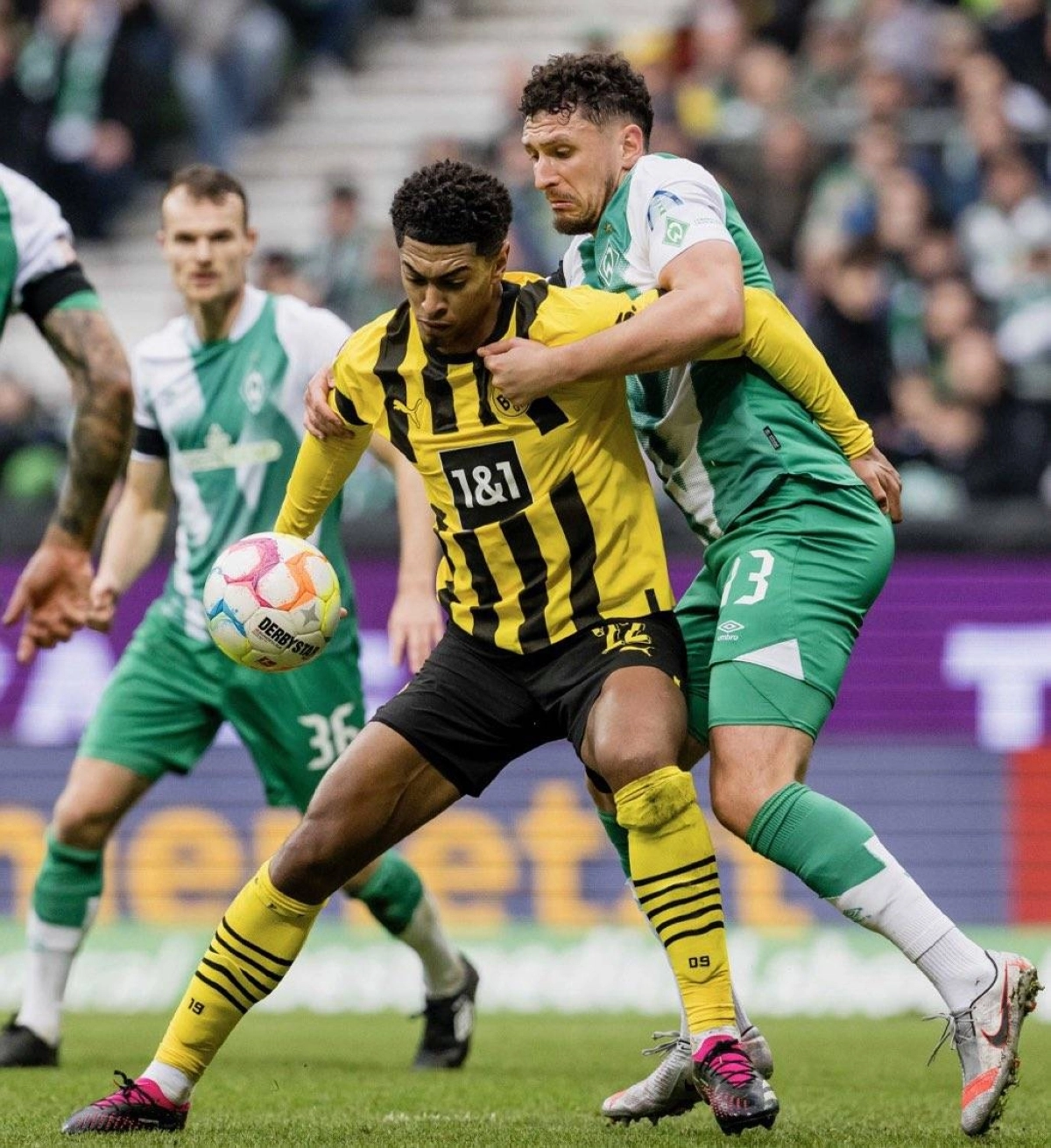 

من مواجهة دورتموند وبريمن السبت الماضي