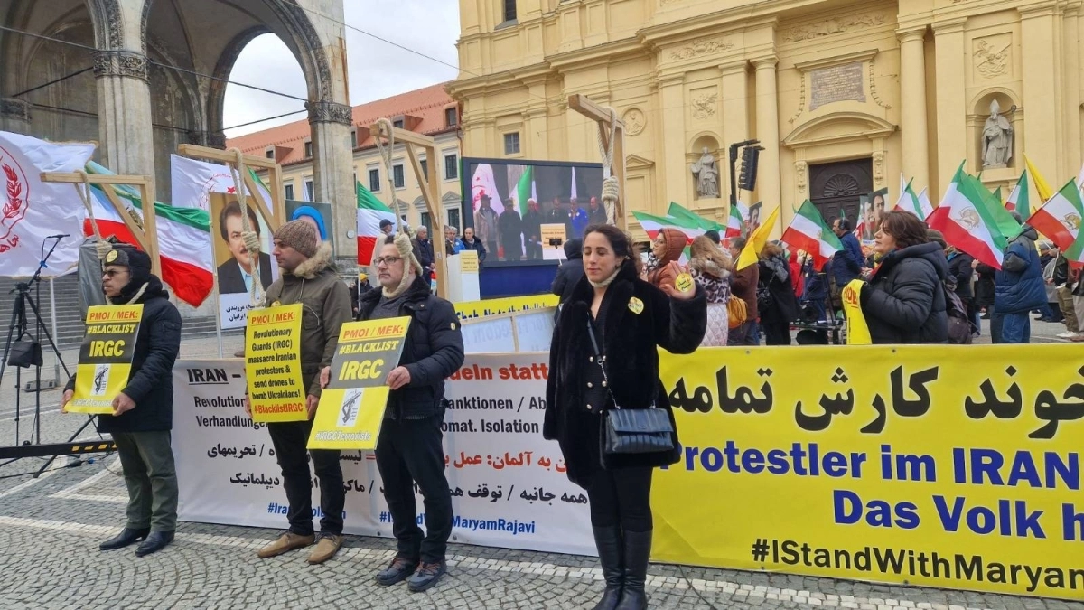 جانب من المتظاهرين