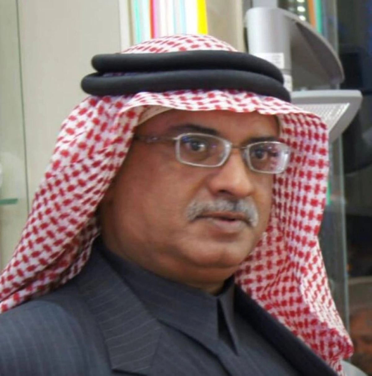 

عبد اللطيف بافيل