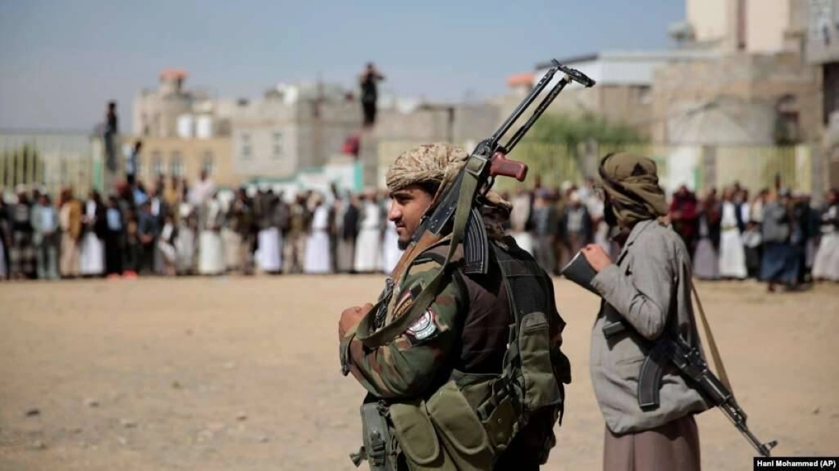 

عناصر من الميليشيات الإرهابية                   (مكة)