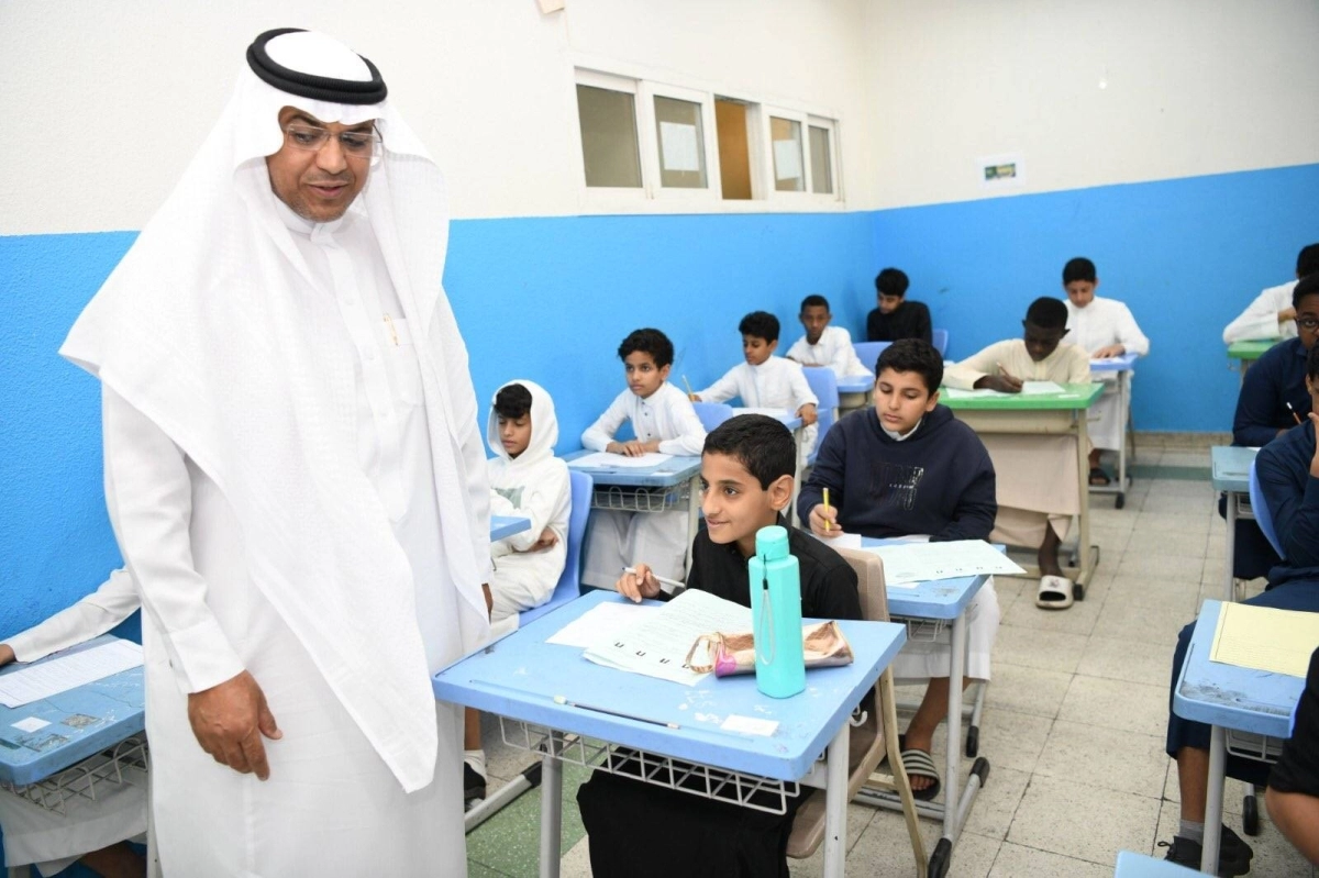 

الزايدي يطمئن على سير الاختبارات بمدارس العاصمة المقدسة                (مكة)