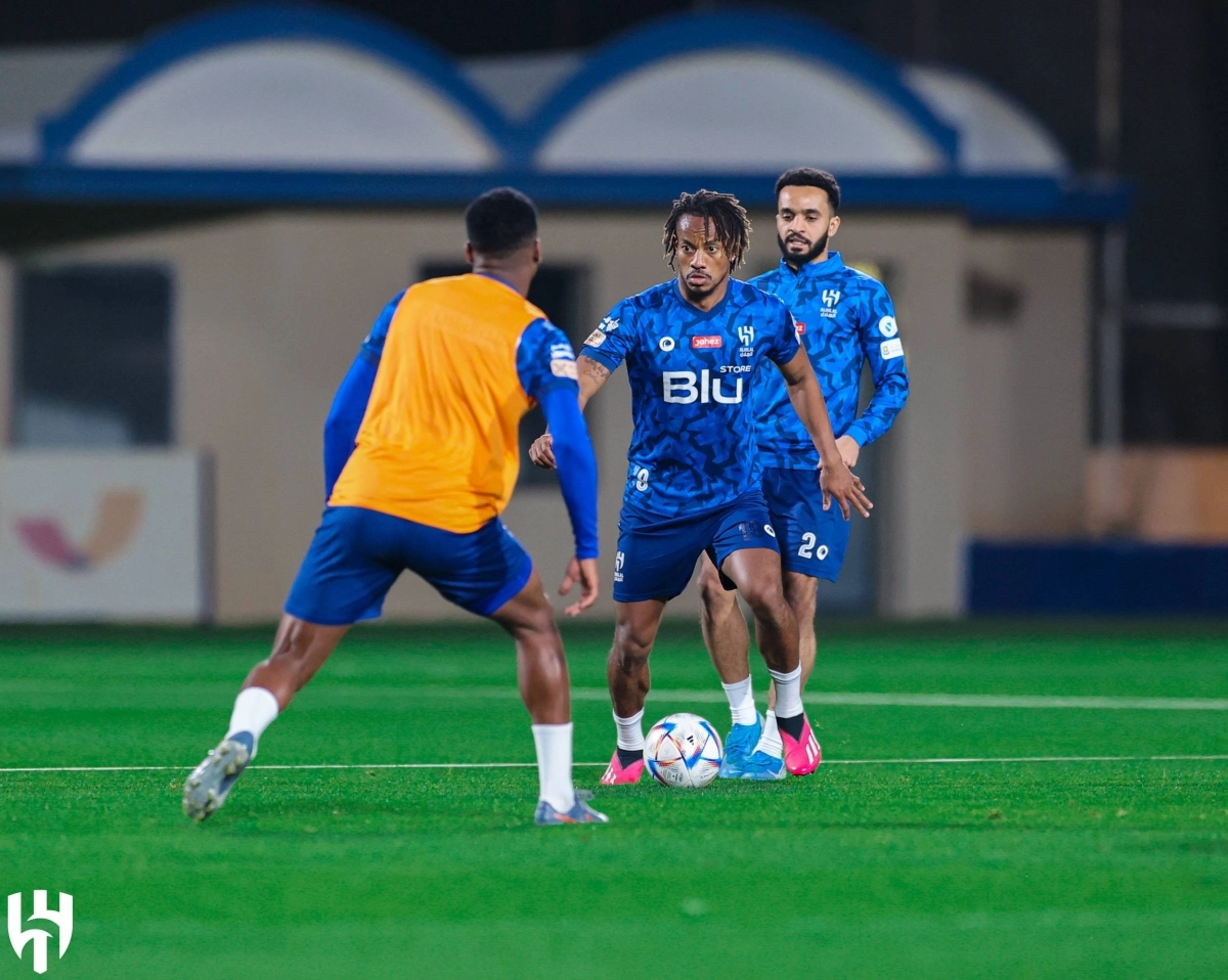 

مناورة هلالية خلال التدريبات