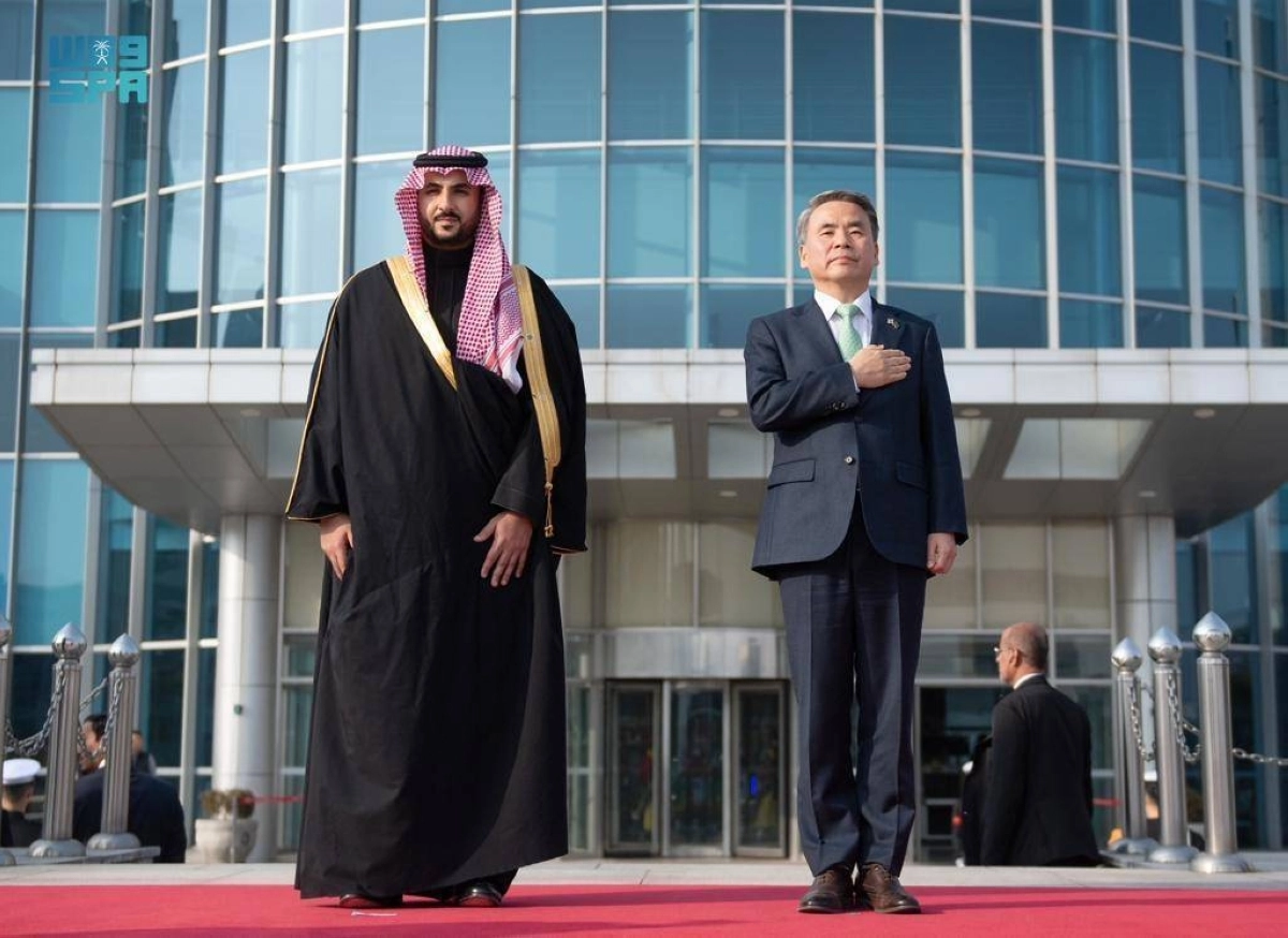 وزيرا الدفاع 