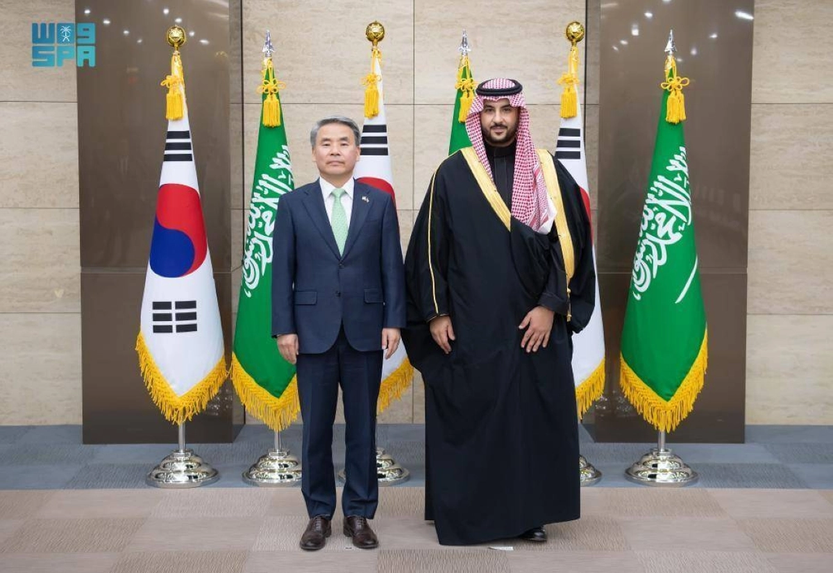 وزيرا الدفاع 