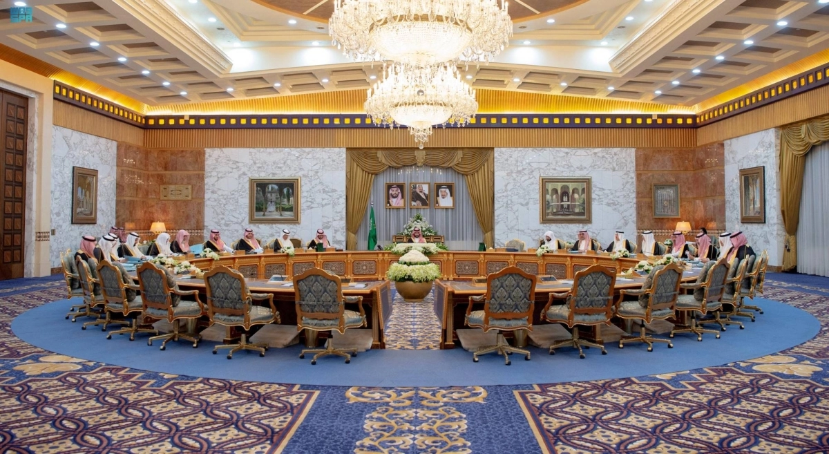 

الأمير محمد بن سلمان لدى ترؤسه جلسة مجلس الوزراء في الرياض أمس                                                                            (واس)