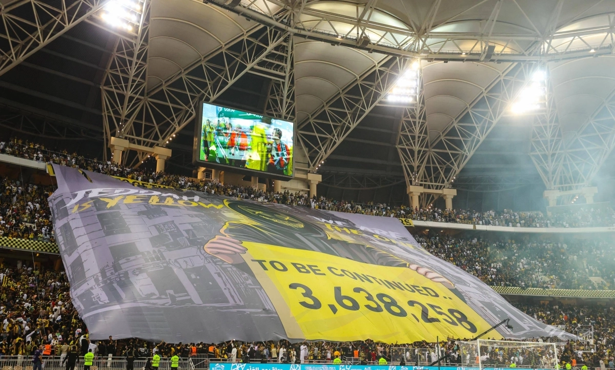 

تيفو جماهير العميد في مباراة النصر