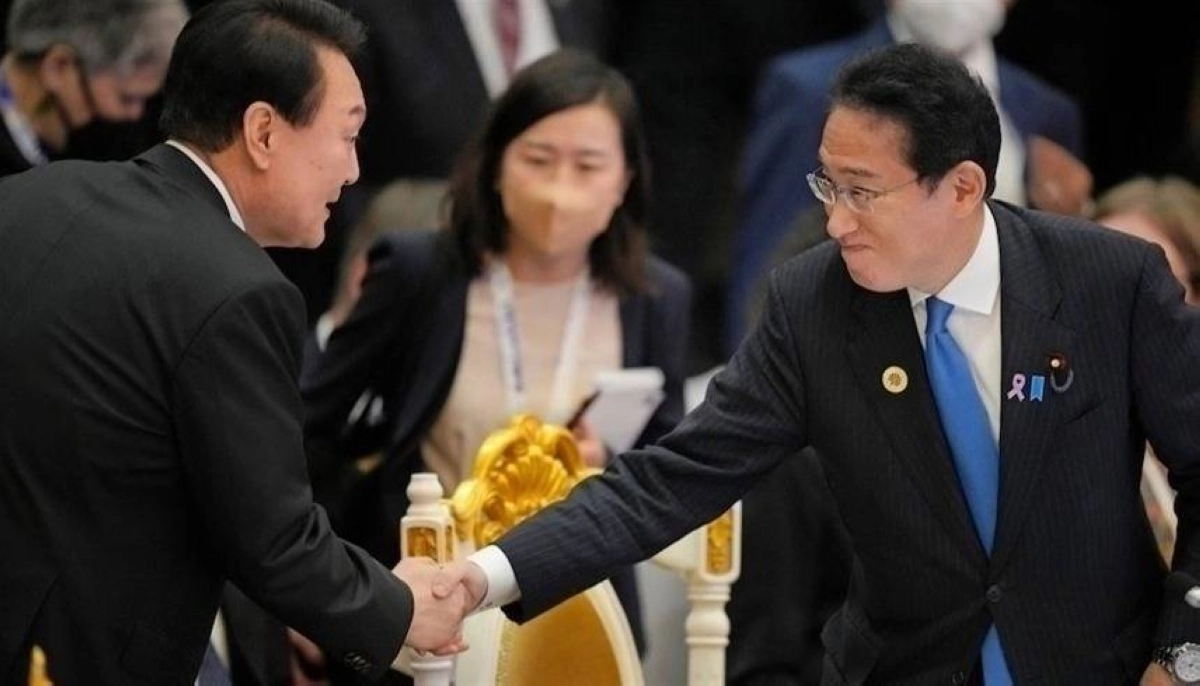 

الصين وراء التقارب الكوري الياباني                                     (مكة)