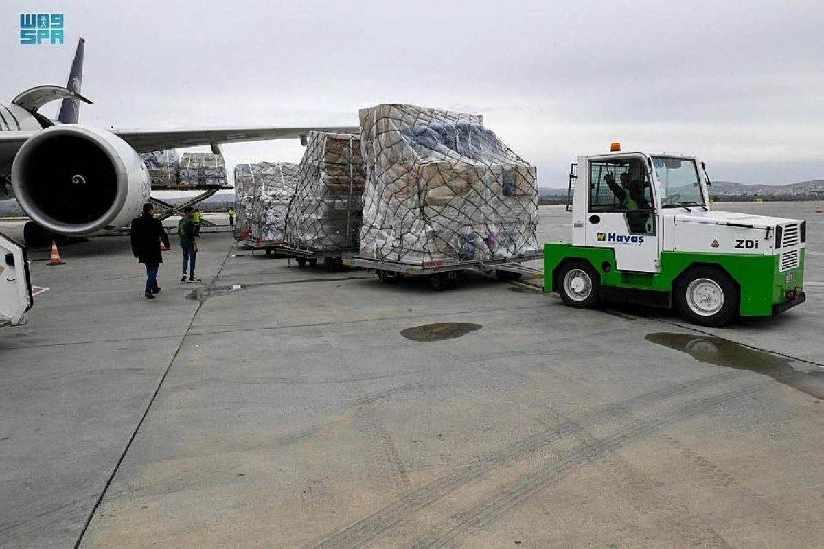 مواد غذائية وايوائية على متن الطائرة