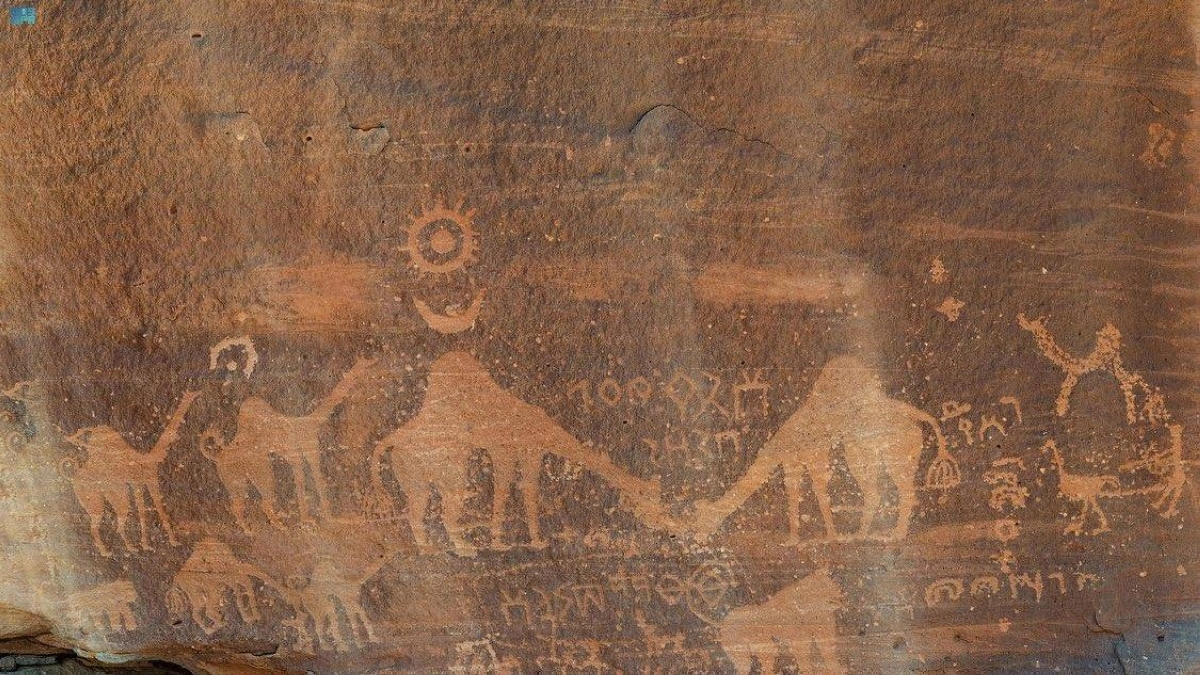 

نقوش الإبل على الصخور في العلا                     (مكة)