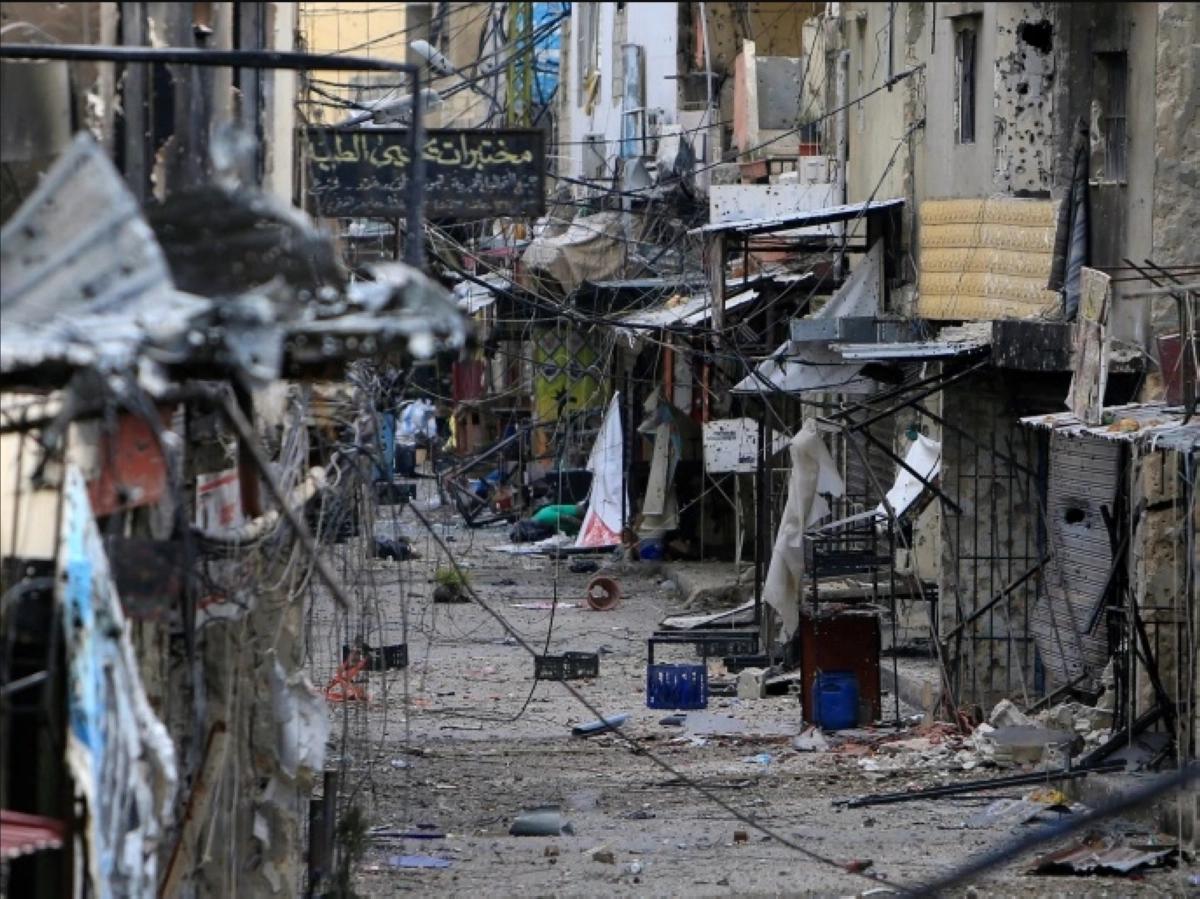 

دمار خلفته الاشتباكات داخل عين الحلوة      (مكة)