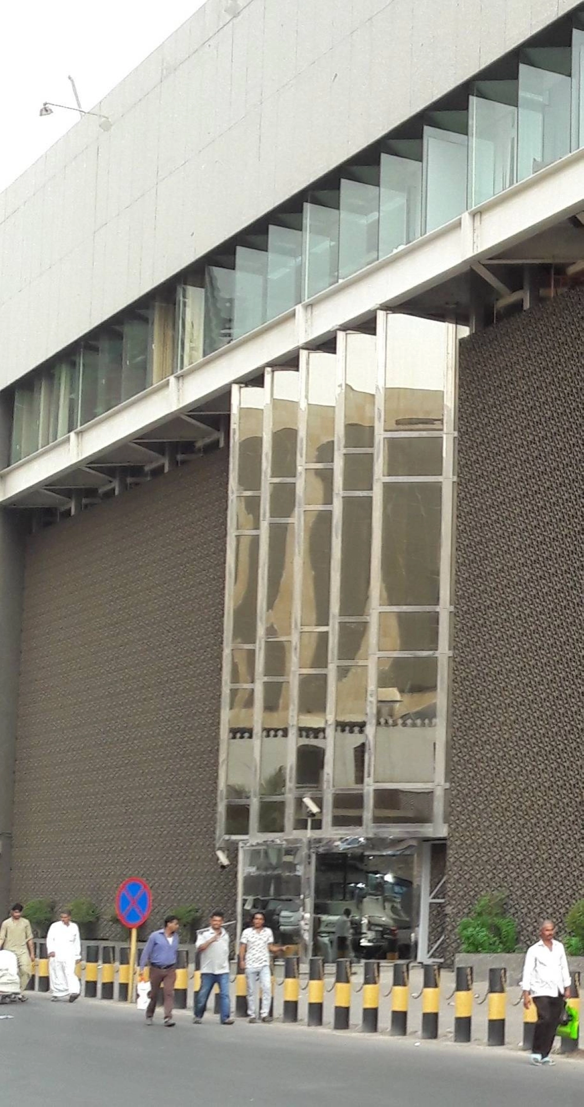 بوابة البنك المركزي السعودي في جدة (مكة)