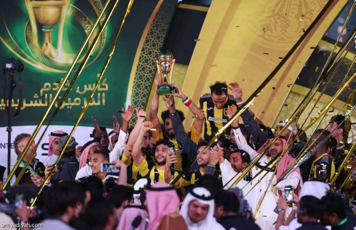 الاتحاد يحقق كأس الملك