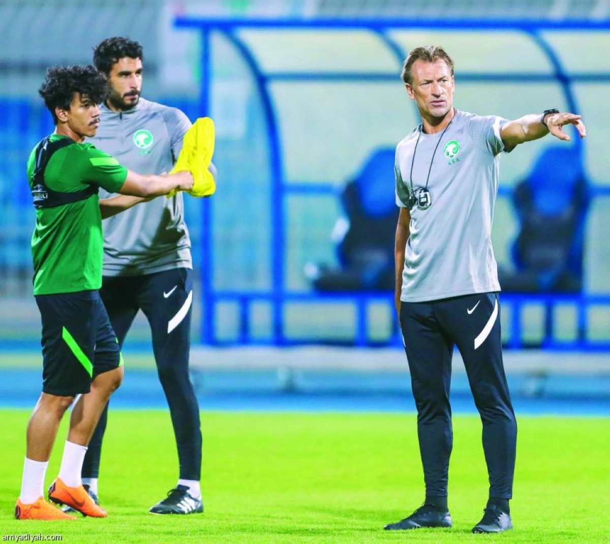 

رينارد خلال تدريبات الأخضر