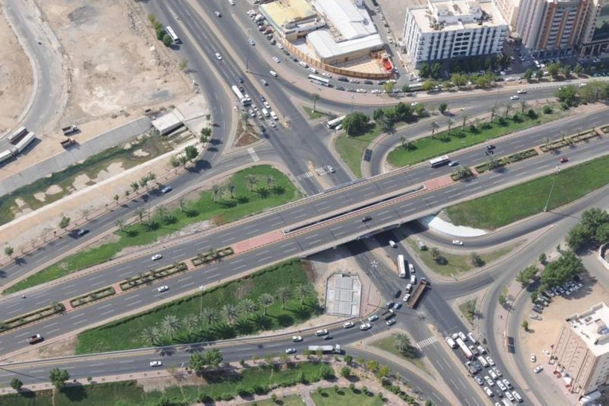 

من شبكة طرق العاصمة المقدسة                                                                 (مكة)