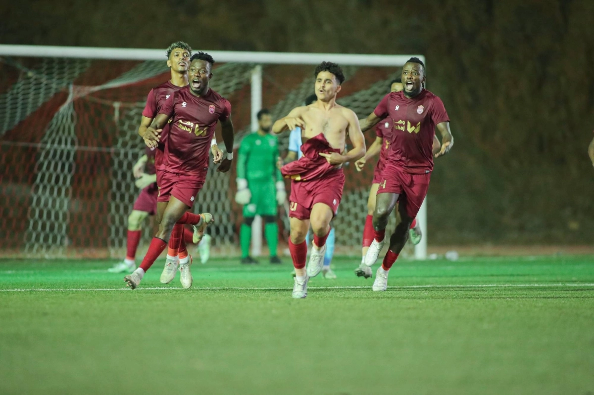 فرحة لاعبي قلوة بالفوز على النهضة