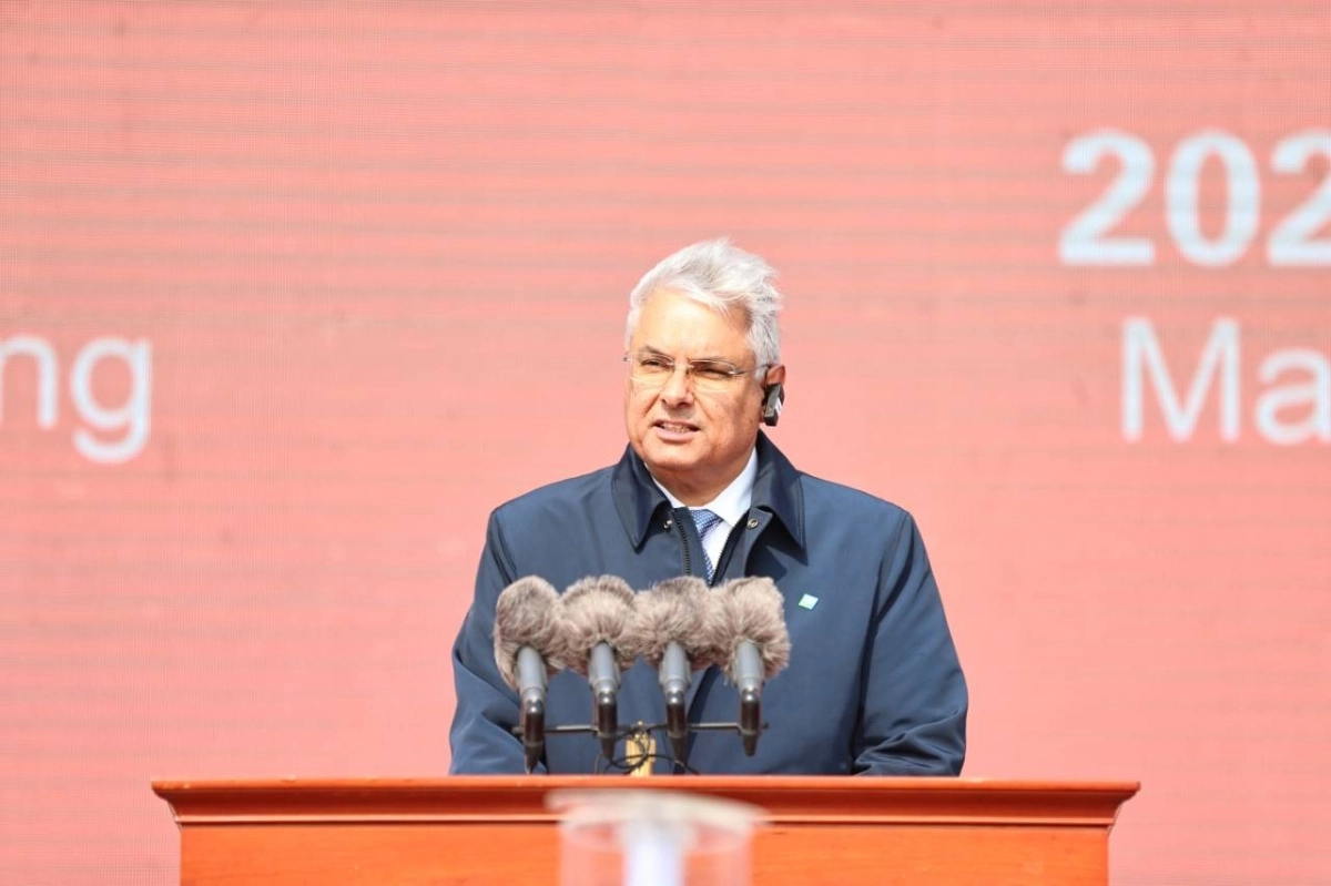 

القحطاني متحدثا في المناسبة