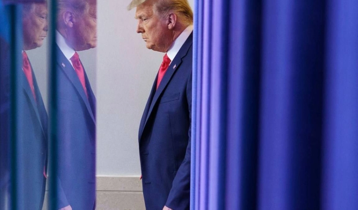 

دونالد ترمب يواجه خطر السجن                                (مكة)