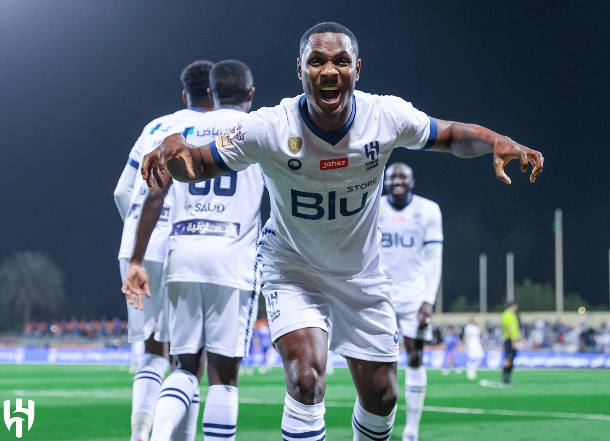 

إيغالو يحتفل خلال مباراة الفيحاء