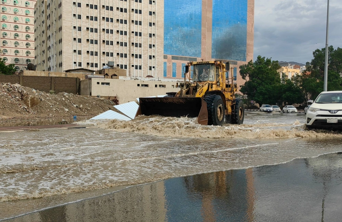 من الأمطار على العاصمة المقدسة أمس  (أنس الحارثي) 