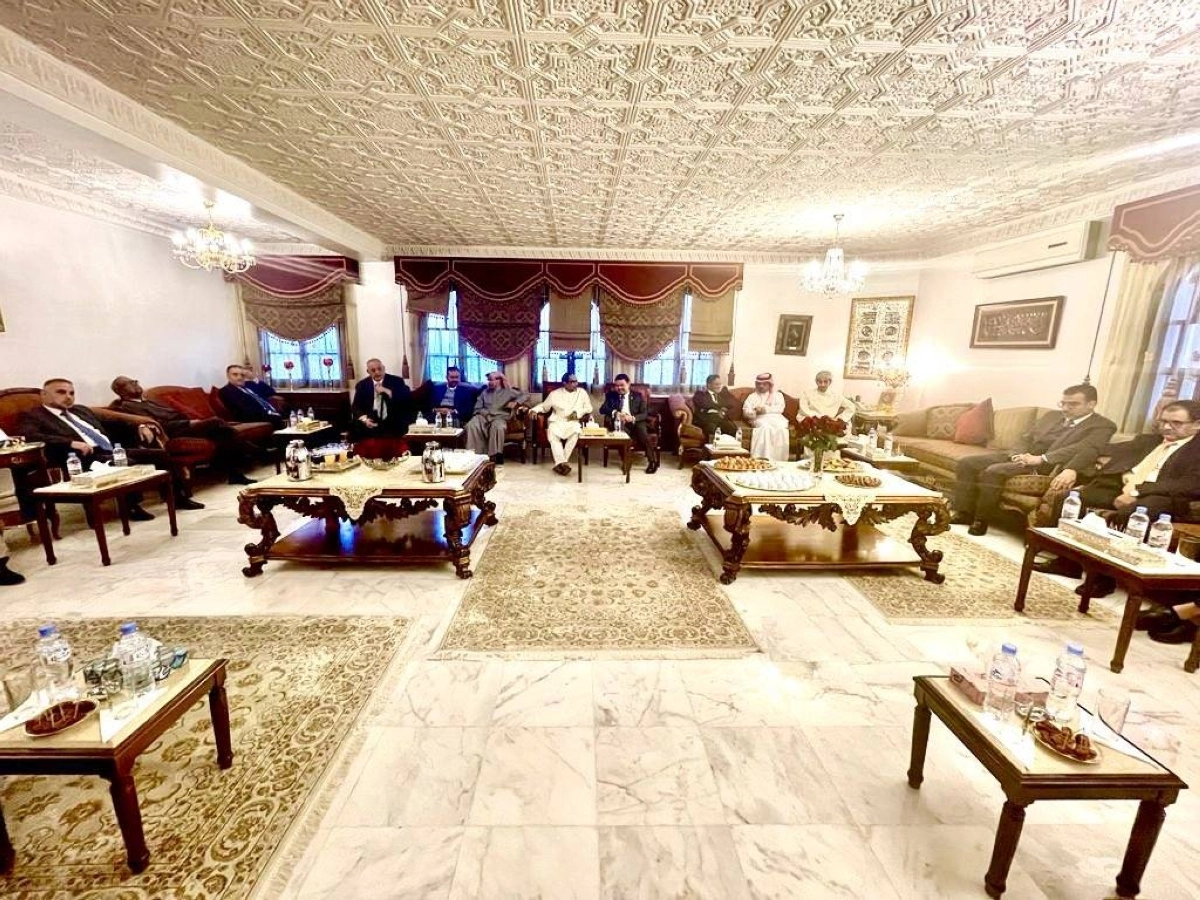 

مأدبة إفطار رمضانية في ديوانية السفارة السعودية بالجزائر                              (مكة)