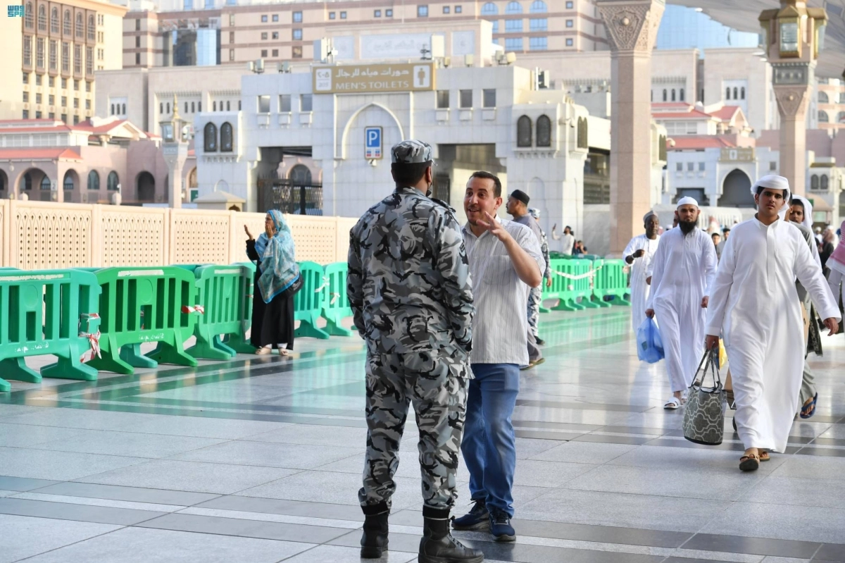 جهود أمنية ترافق حشود المصلين