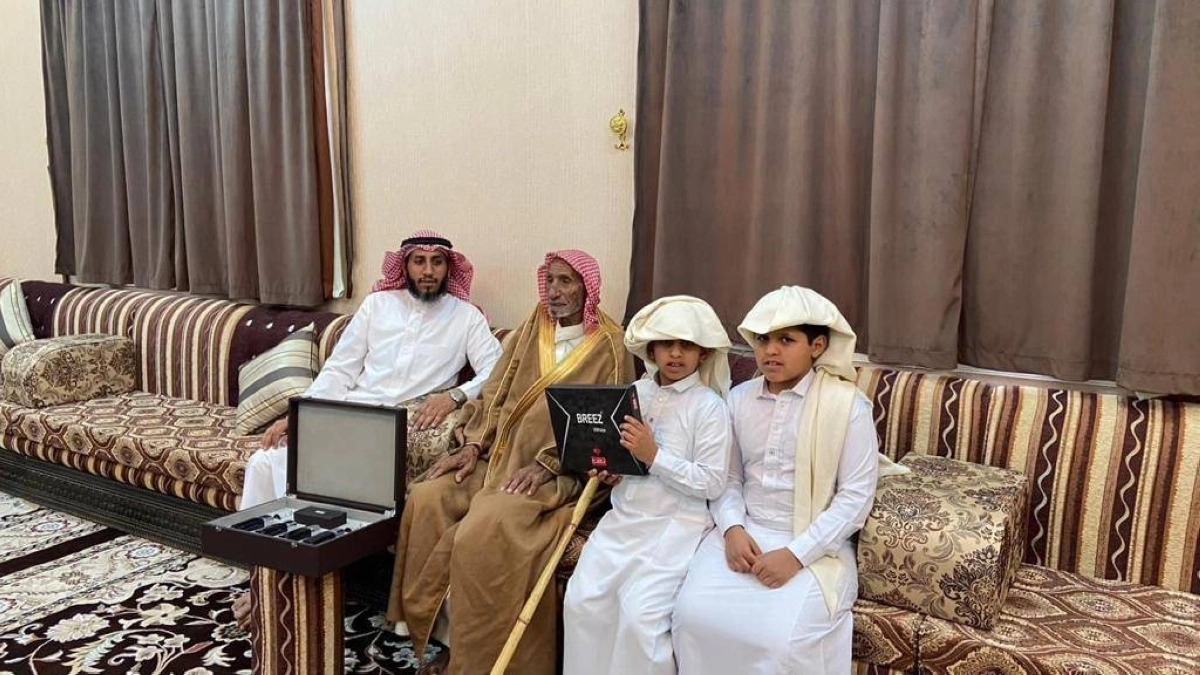 

زيارة كبار السن