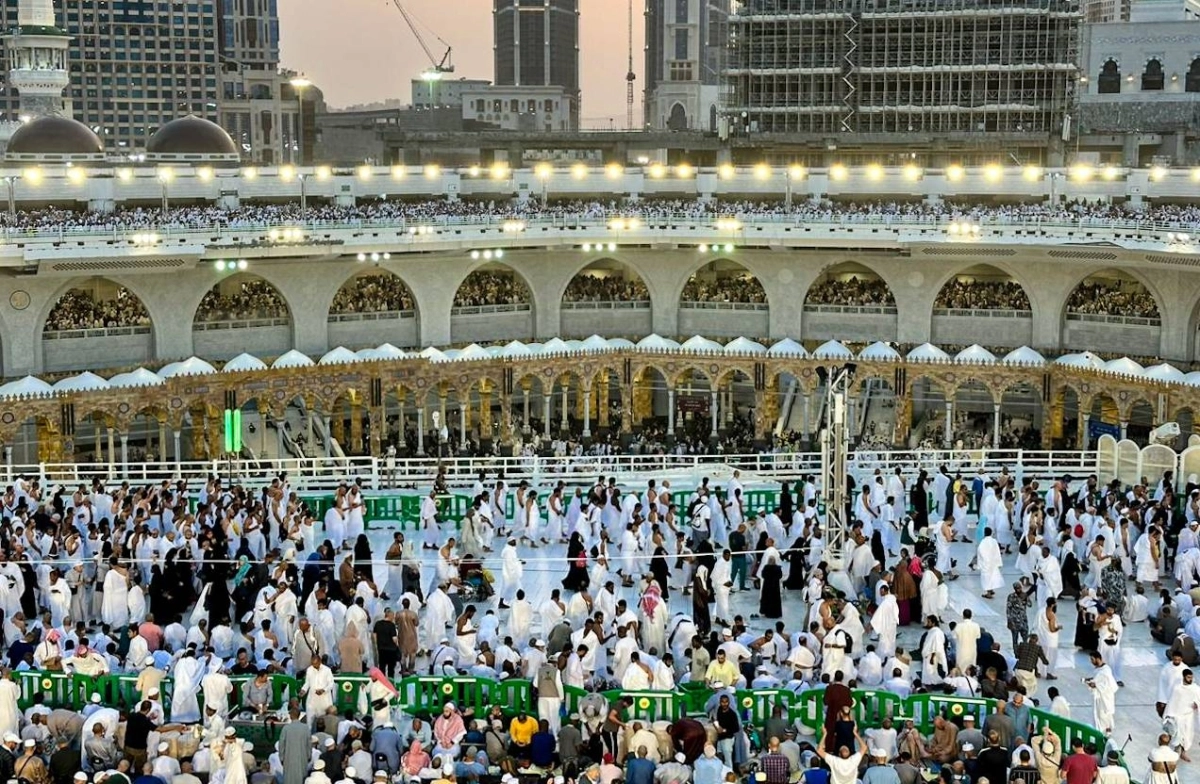 إقبال كثيف في العشر الأواخر (أنس الحارثي)