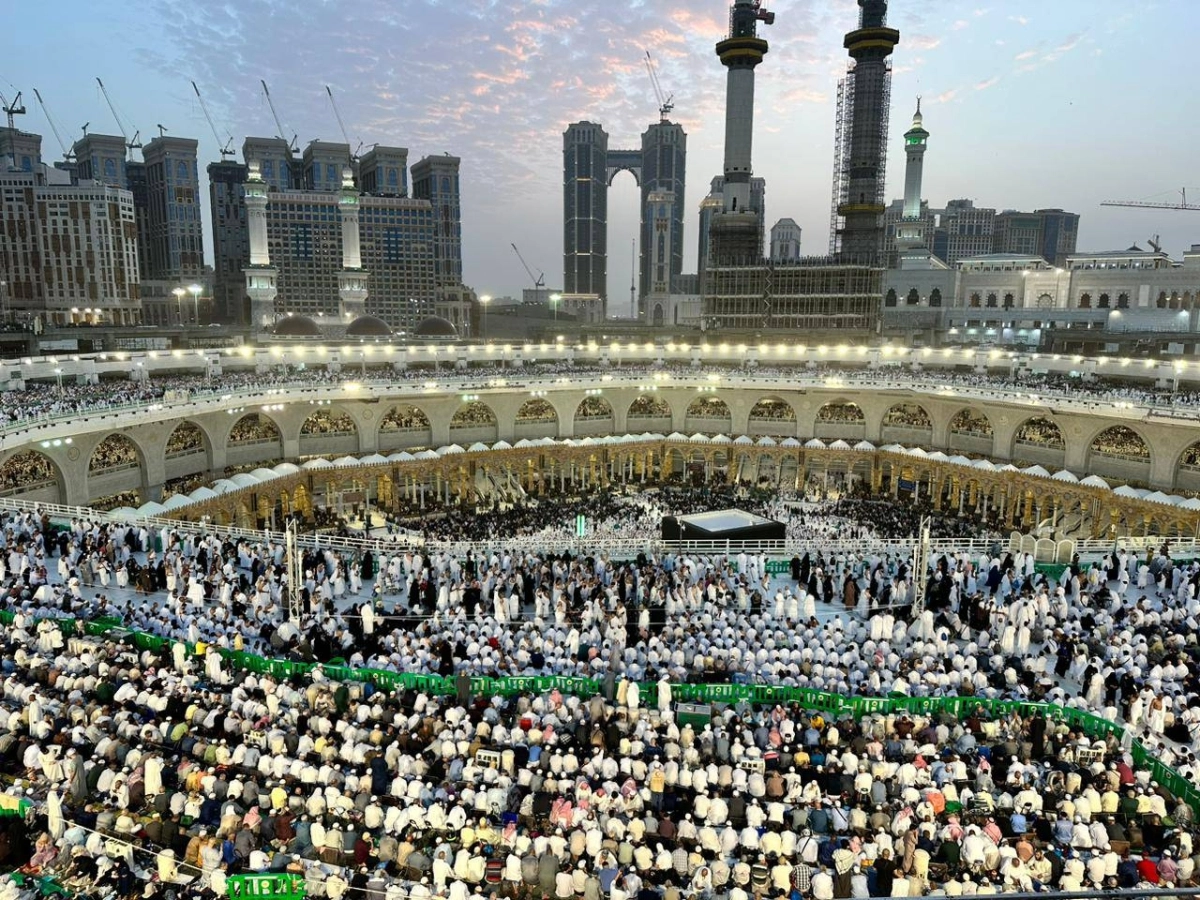 نجاح كبير في توزيع الكثافات بالمسجد الحرام (أنس الحارثي)