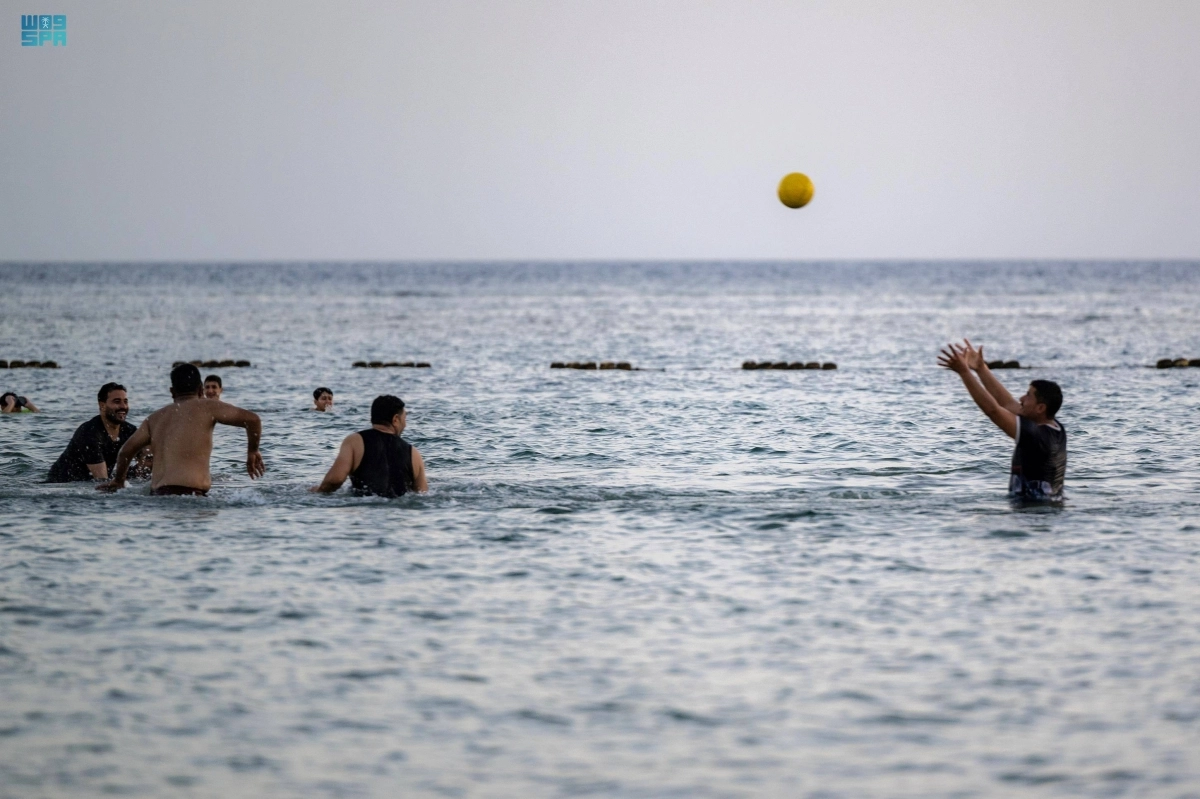 ألعاب ورياضة وسط الأمواج (مكة)