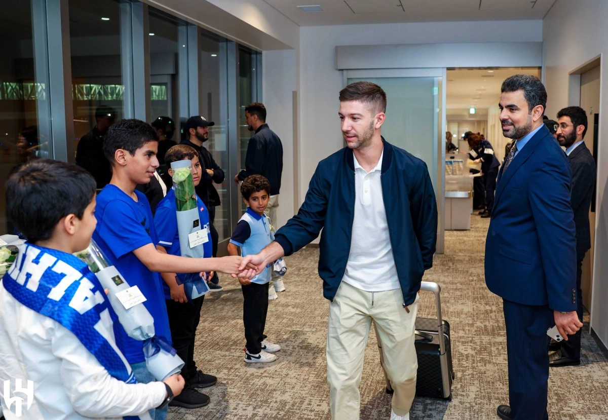 

 بعثة الهلال تصل لليابان