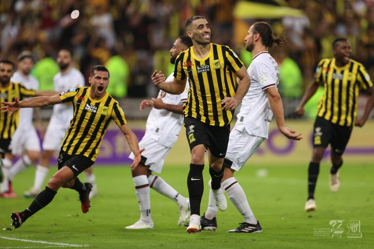 

فرحة لاعبي الاتحاد بالفوز على الشباب