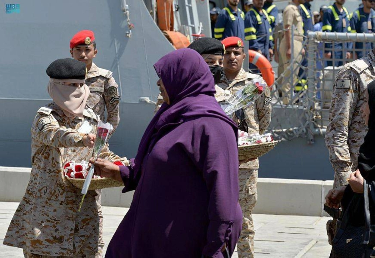 سودانية عقب وصولها إلى جدة