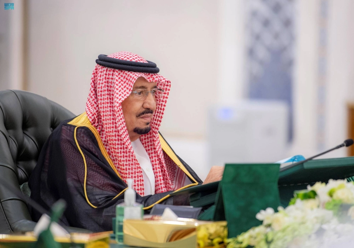 خادم الحرمين لدى ترؤسه جلسة مجلس الوزراء  (واس)