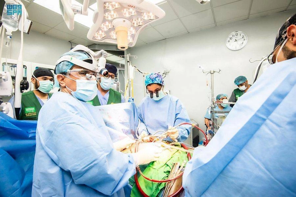 جراحة سعودية بمدينة المكلا (واس)