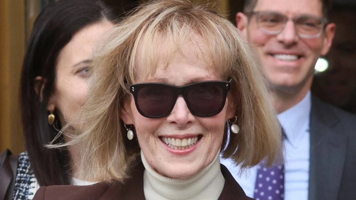 

إي جين كارول