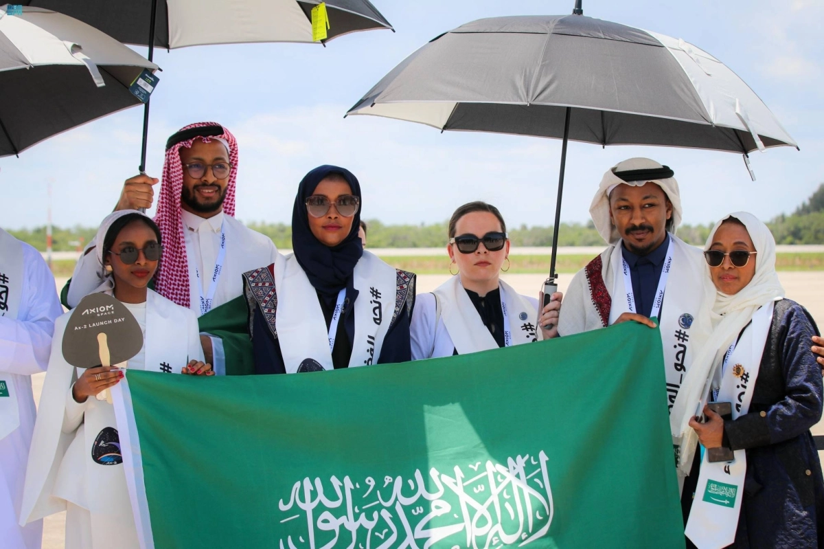 العلم السعودي في رحلة الفضاء الخارجي (مكة)