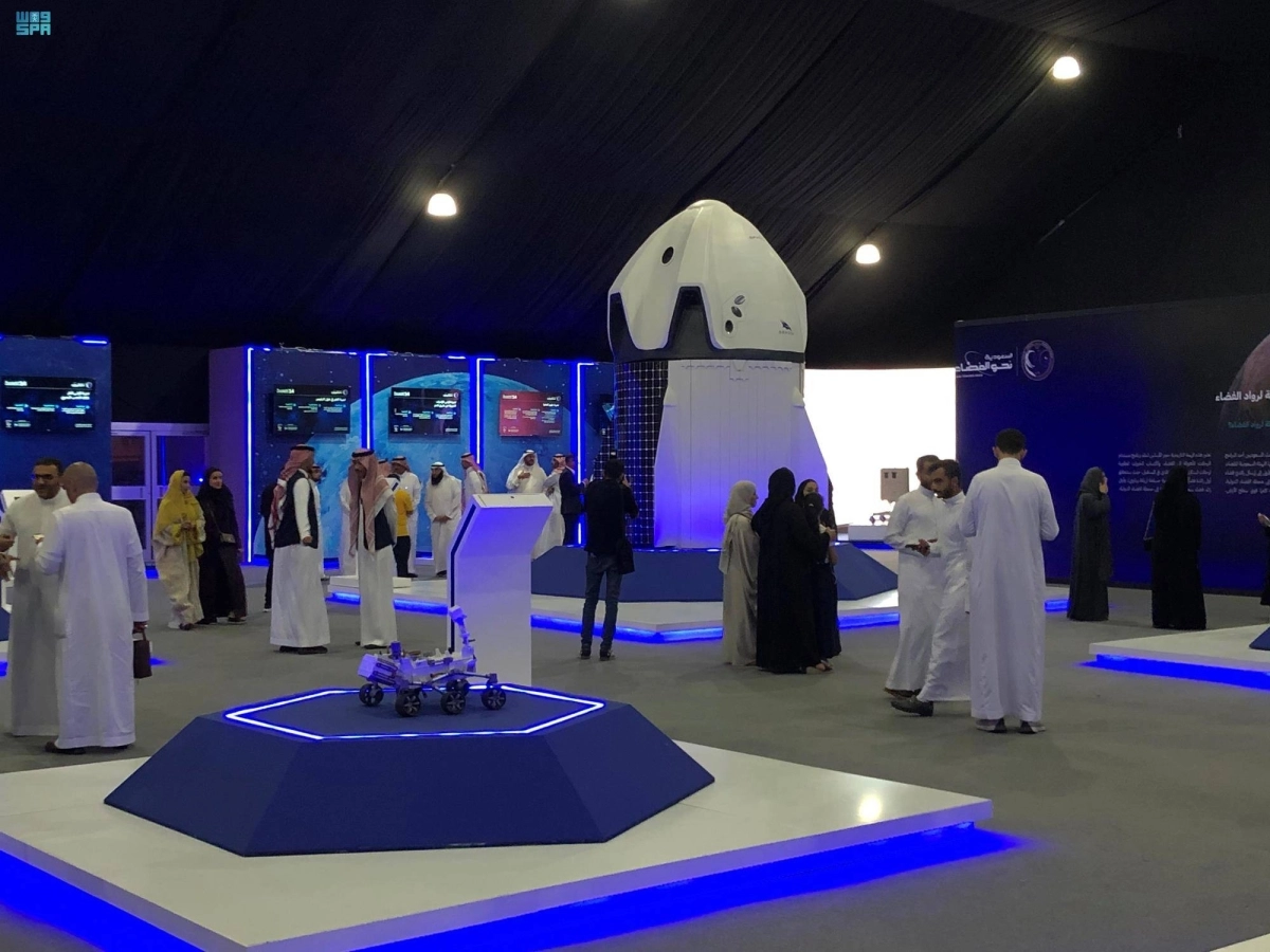 متابعة جماهيرية من الرياض للحظة الانطلاق