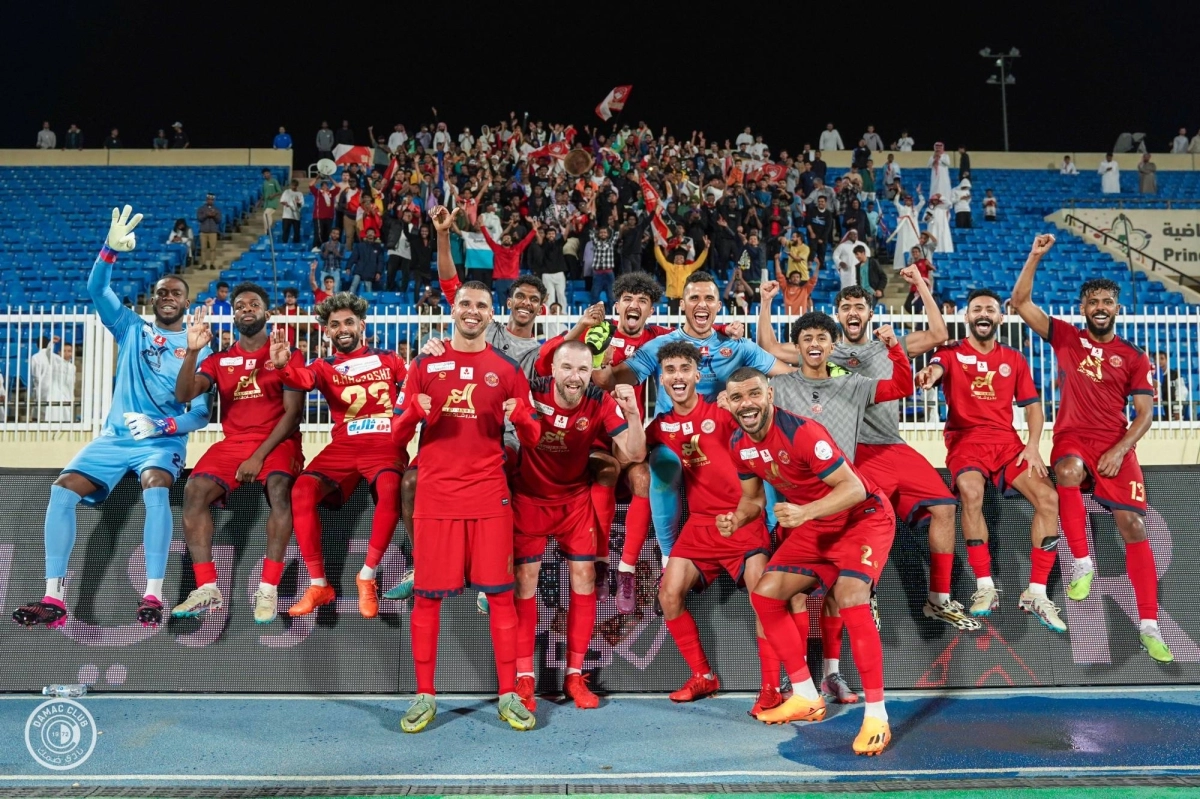 

ضمك يحتفل بالفوز