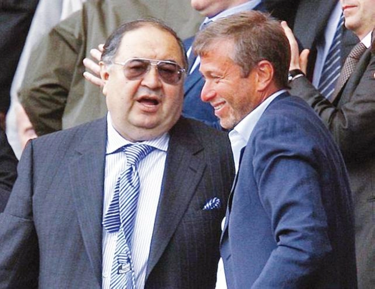 

اثنان من مليارديرات روسيا                                          (مكة)