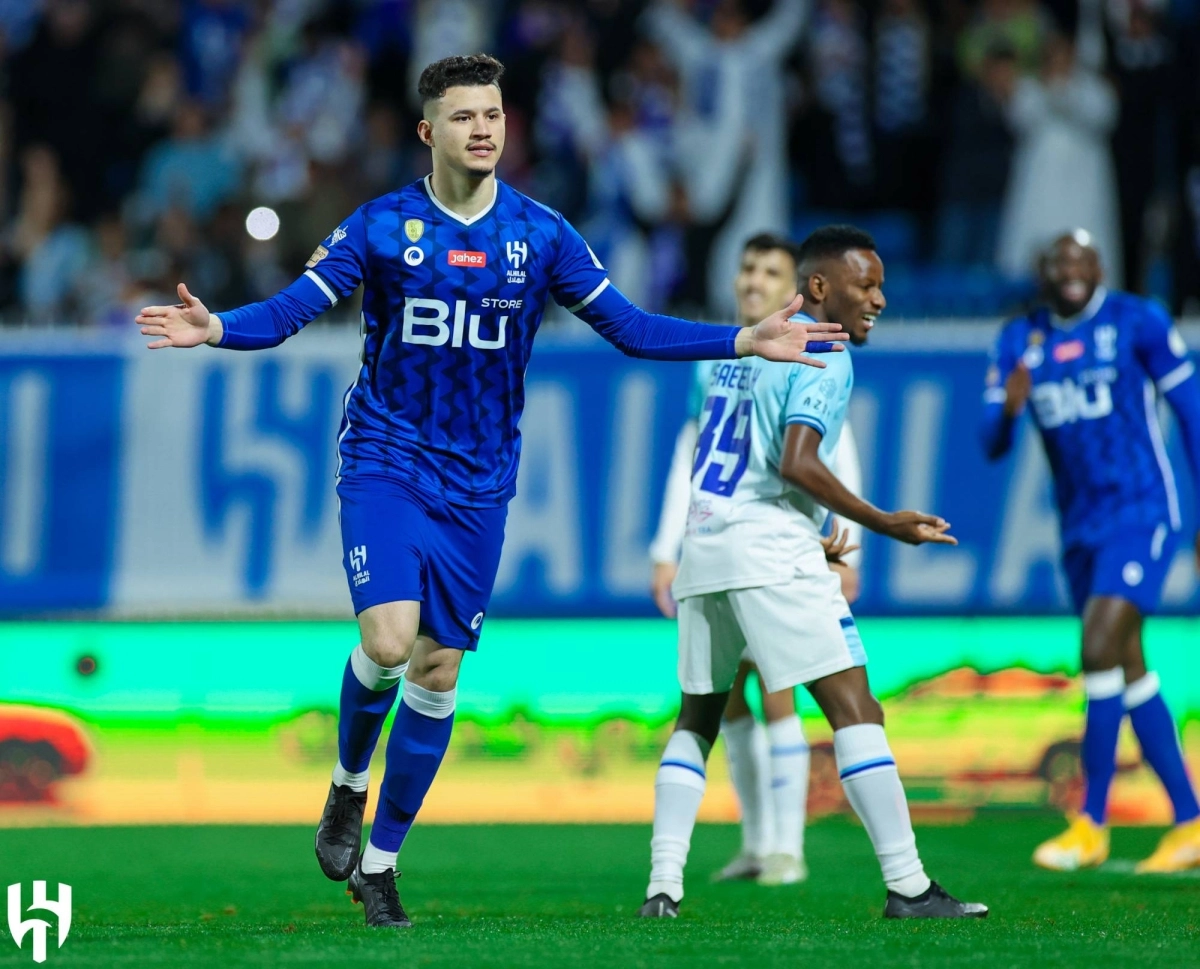 

عبدالله الحمدان يسجل الهدف الثالث