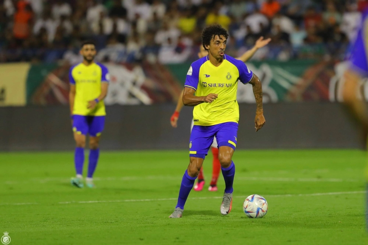 

جوستافو خلال مباراة النصر والاتفاق