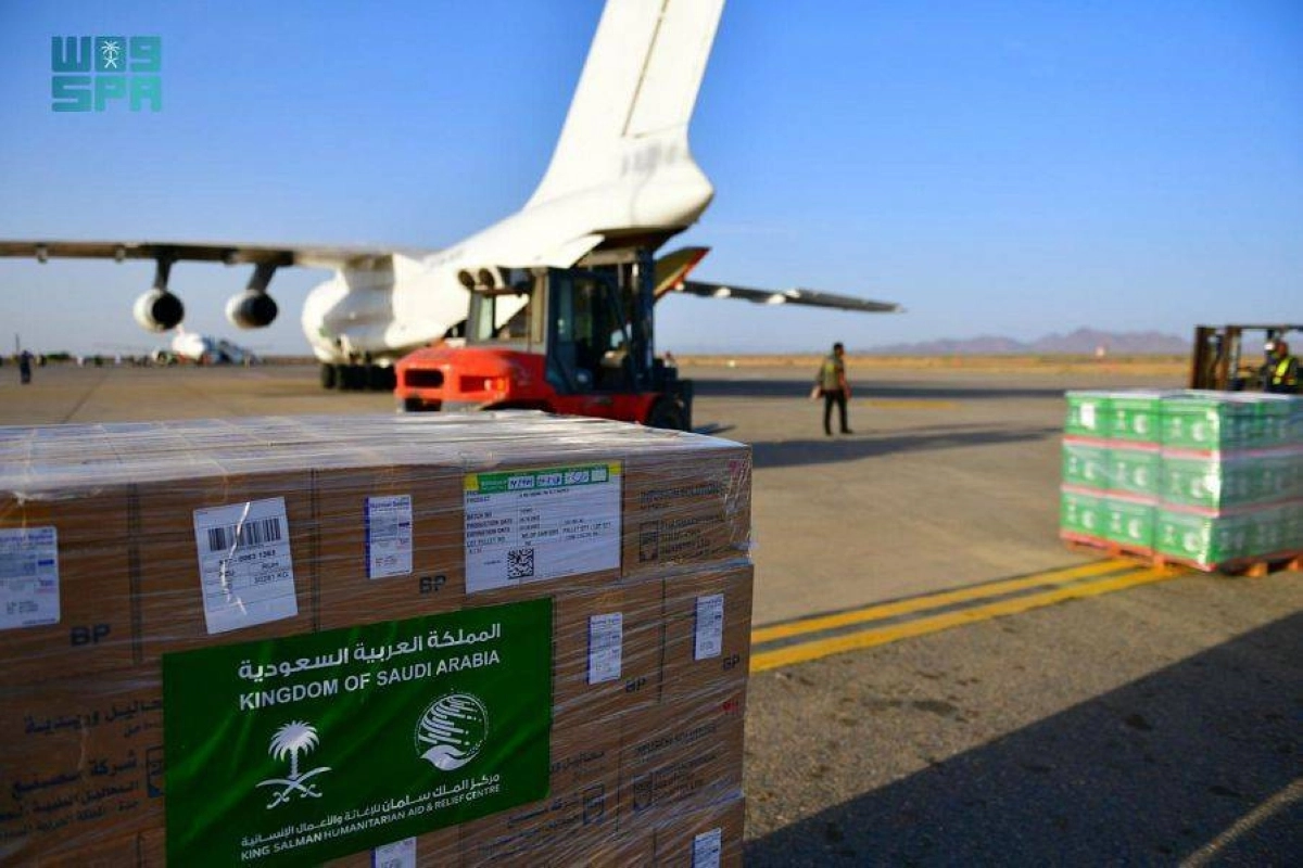 شاحنات في انتظار نقلها