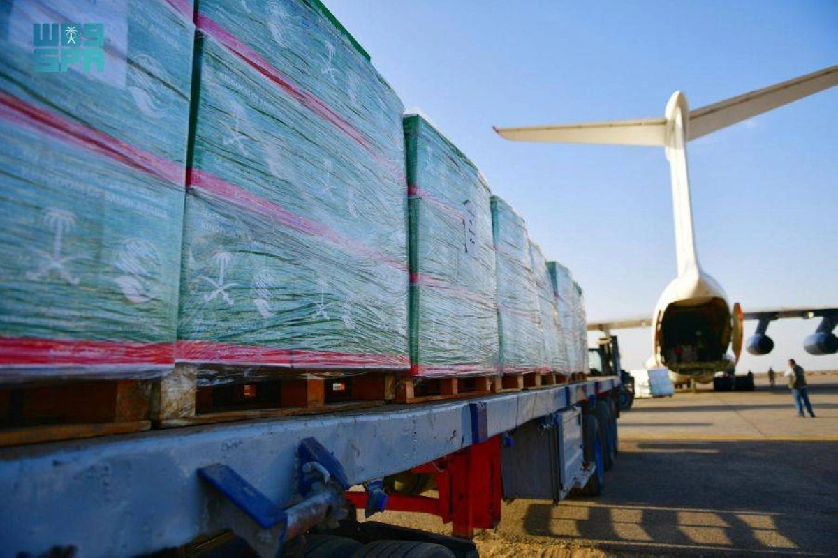 شحن المساعدات الغذائية لداخل السودان